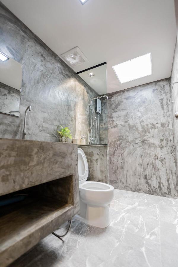 In My Place Cafotel Khlong Thom Ngoại thất bức ảnh