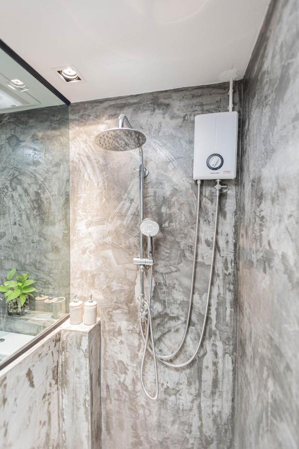 In My Place Cafotel Khlong Thom Ngoại thất bức ảnh