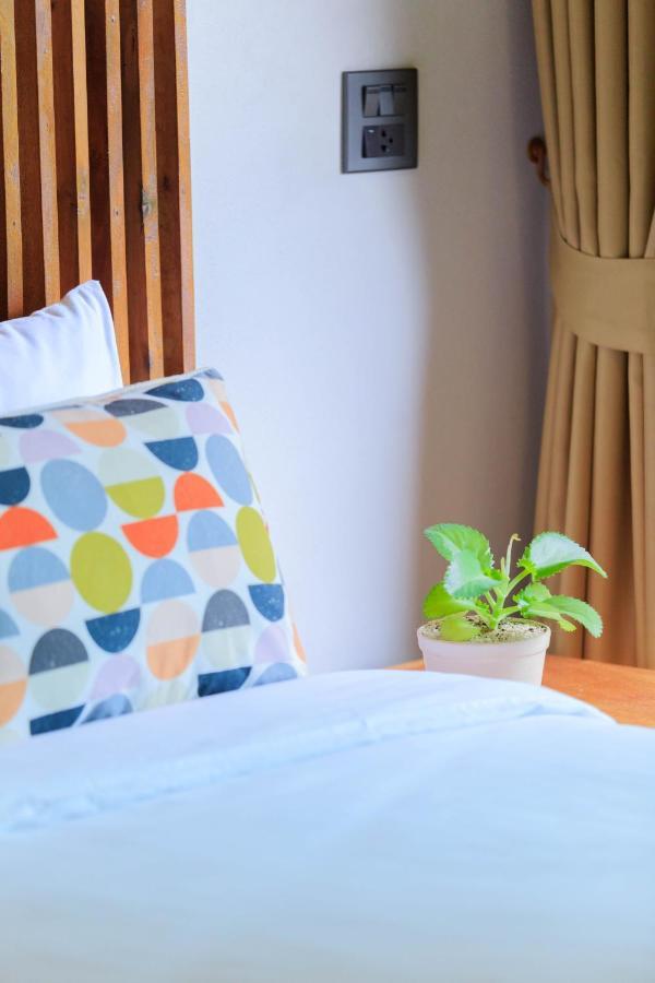 In My Place Cafotel Khlong Thom Ngoại thất bức ảnh